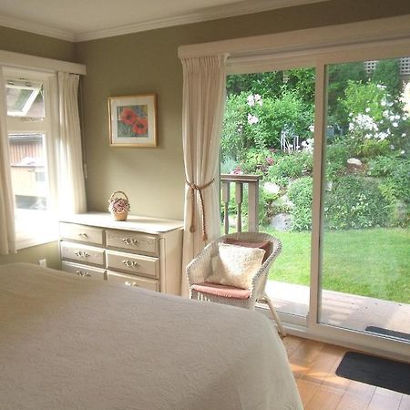 Mountain Bed & Breakfast North Vancouver Zimmer foto